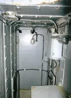 Ligne Maginot - MONT GROS DE ROQUEBRUNE - (Observatoire d'artillerie) - Le bureau de l'observateur et l'arrivée du puits d'accès au bloc