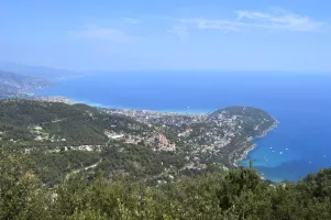 Ligne Maginot - MONT GROS DE ROQUEBRUNE - (Observatoire d'artillerie) - Vue vers le Cap Martin