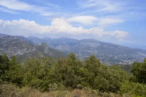 Ligne Maginot - MONT GROS DE ROQUEBRUNE - (Observatoire d'artillerie) - Vue vers Sainte-Agnes et l'Italie 
Le secteur couvert par l'observatoire