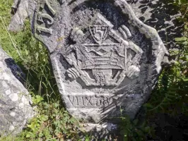 Ligne Maginot - Granges de la Brasque - Tournairet - Stèle sculptée par le 157° Régiment d'Artillerie de Position
