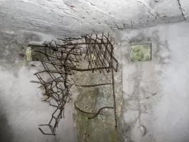 Ligne Maginot - SAINT OUEN - COTE 680 - (Observatoire indéterminé) - Impact d'un obus au milieu