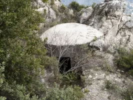 Ligne Maginot - SUILLET OUEST - (Blockhaus pour arme infanterie) - L’accès se fait par une tranchée