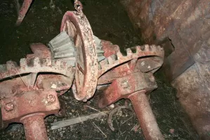 Ligne Maginot - TETE DE CHIEN - FORT MASSENA (6° BIE - 157° RAP) - (Position d'artillerie préparée) - Mécanisme d'éclipse du verrou