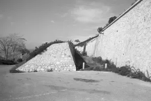 Ligne Maginot - TETE DE CHIEN - FORT MASSENA (6° BIE - 157° RAP) - (Position d'artillerie préparée) - Fossé partant sur la gauche de la première entrée.