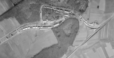 Ligne Maginot - REDING - DéPôT ARRIèRE - (Dépôt de Munitions) - Le depot en 1957
Les voies ALVF rajoutées entre 1935 et 1939 sont visibles sur cette photo.