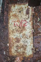 Ligne Maginot - CB318 - GINSKLOPP EST - (Blockhaus pour arme infanterie) - Restes des équipements téléphoniques installés dans le cadre de l'OTAN