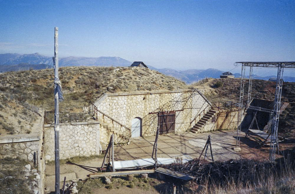Ligne Maginot - MONT CHAUVE D'ASPREMONT - (Central téléphonique isolé) - Traverse abri