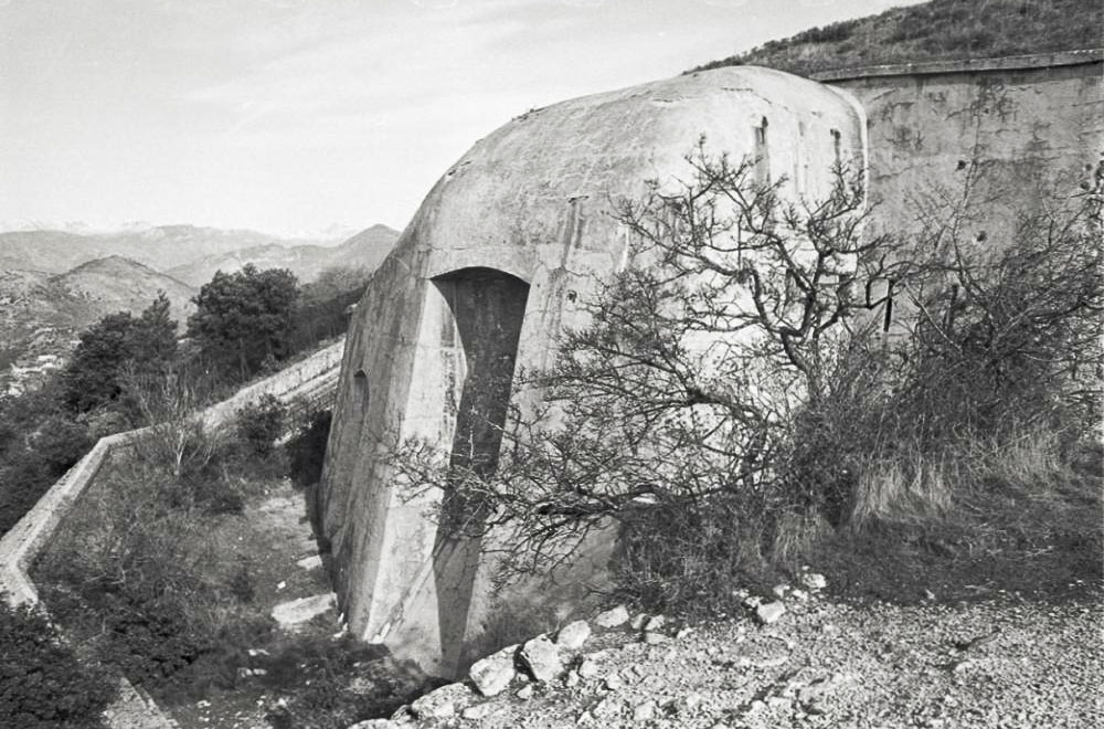 Ligne Maginot - MONT CHAUVE D'ASPREMONT - (Central téléphonique isolé) - Caponnière renforcée