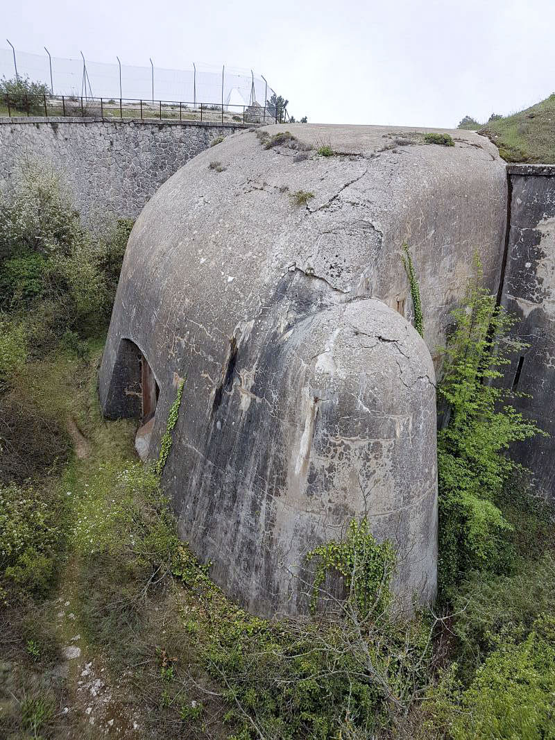 Ligne Maginot - MONT CHAUVE D'ASPREMONT - (Central téléphonique isolé) - Caponnière renforcée est