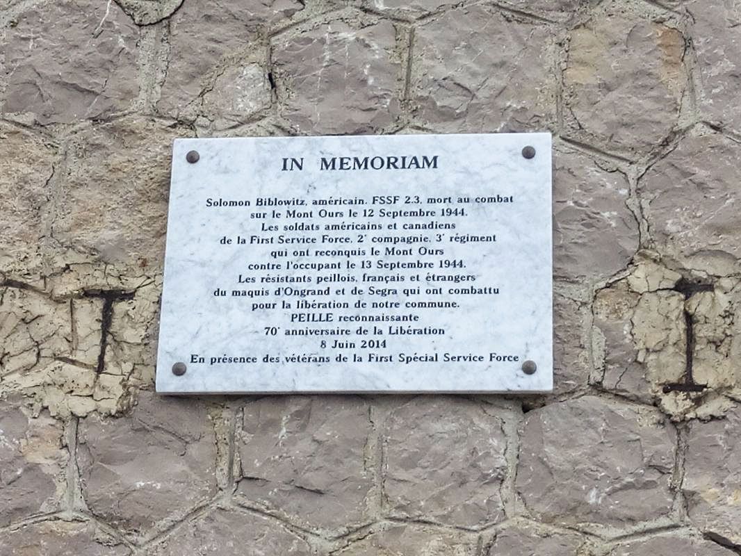Ligne Maginot - MONT OURS (QUARTIER CASTILLON - 76° BAF) - (PC de Quartier) - Plaque commémorative sur le bâtiment