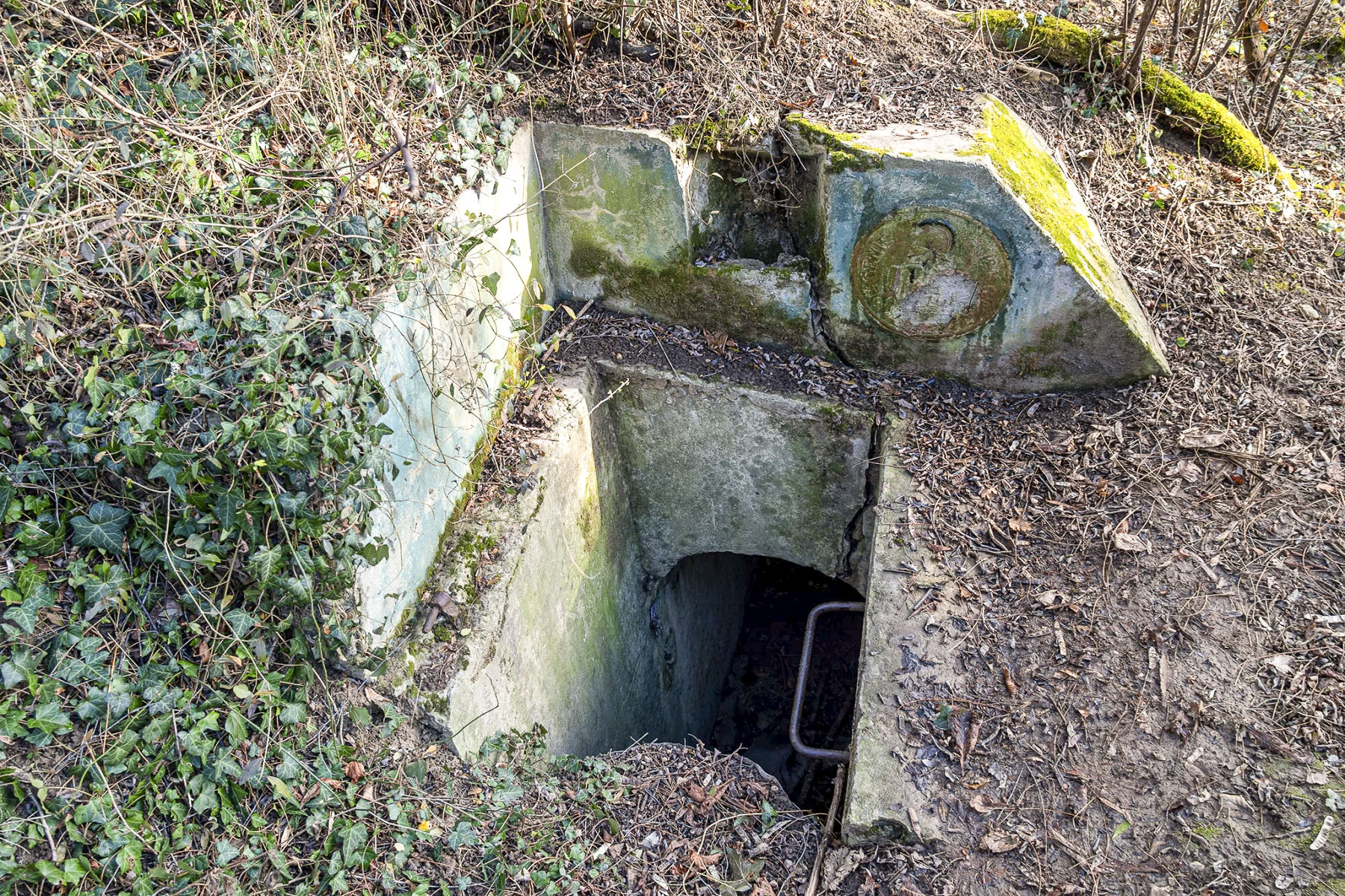Ligne Maginot - OBERSAASHEIM OUVRAGE 1 - (Blockhaus pour arme infanterie) - Entrée à gauche - David Palmer