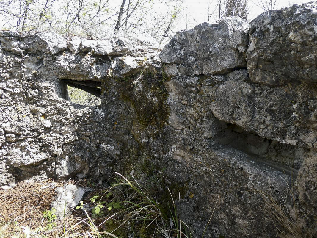 Ligne Maginot - PIERRE POINTUE C4 - (Cuve pour arme d'infanterie) -  - ELLENA - CUNY