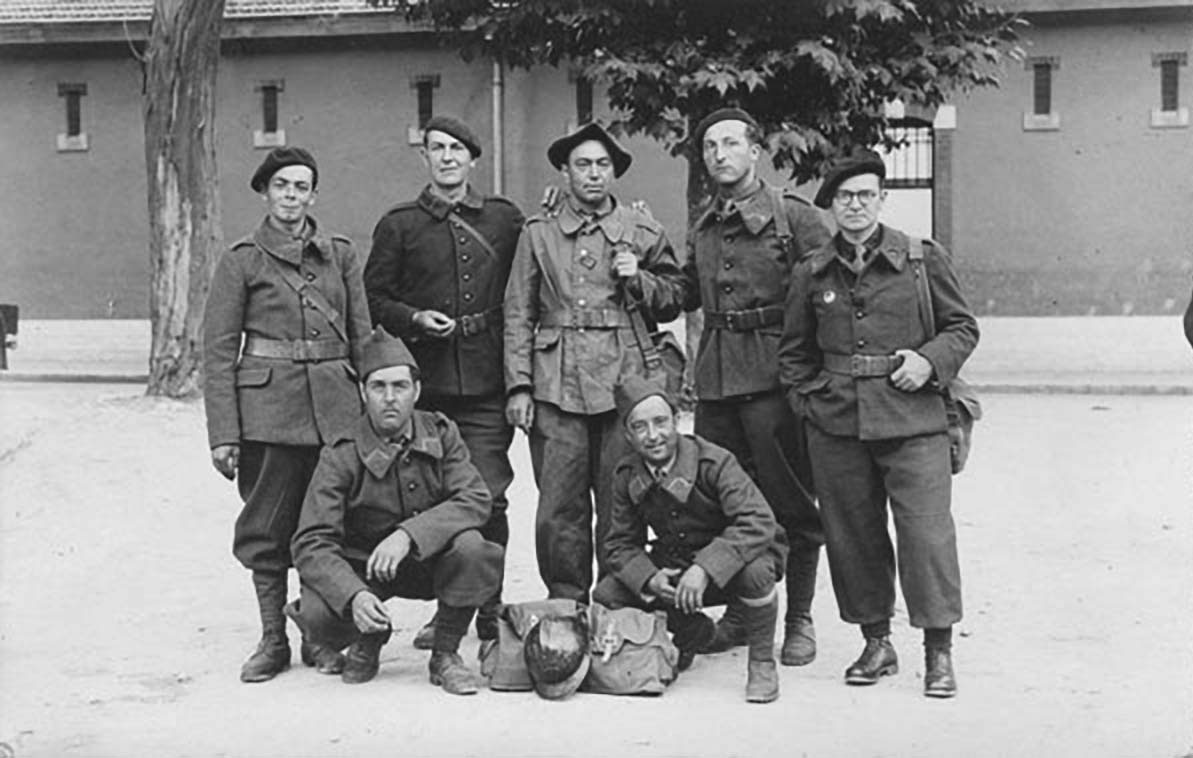 Ligne Maginot - QUARTIER RIQUIER - SAINT JEAN D'ANGELY (22° BCA) - (Casernement) - Alpins du 22° BCA - Bataillon de Chasseurs Alpins - Inconnu