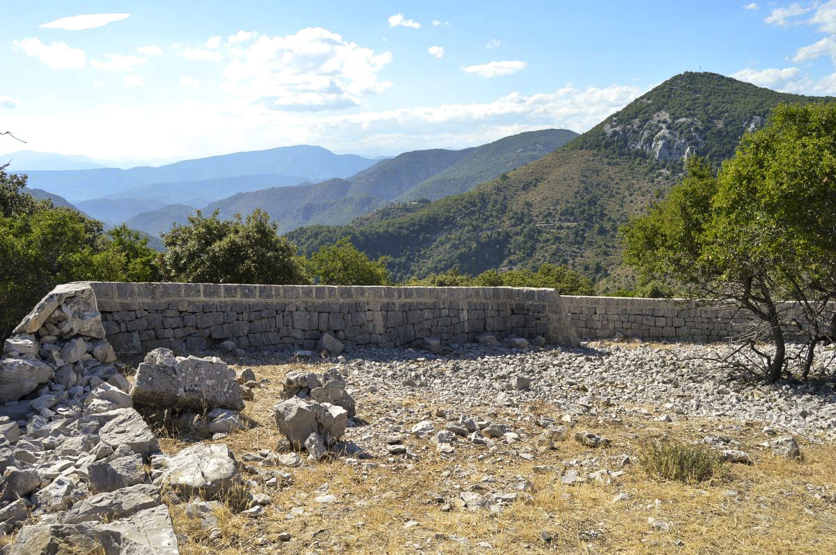 Ligne Maginot - SIRICOCCA SUD - (Observatoire d'artillerie) - À droite le poste de Mont Ours - Michal Prasil