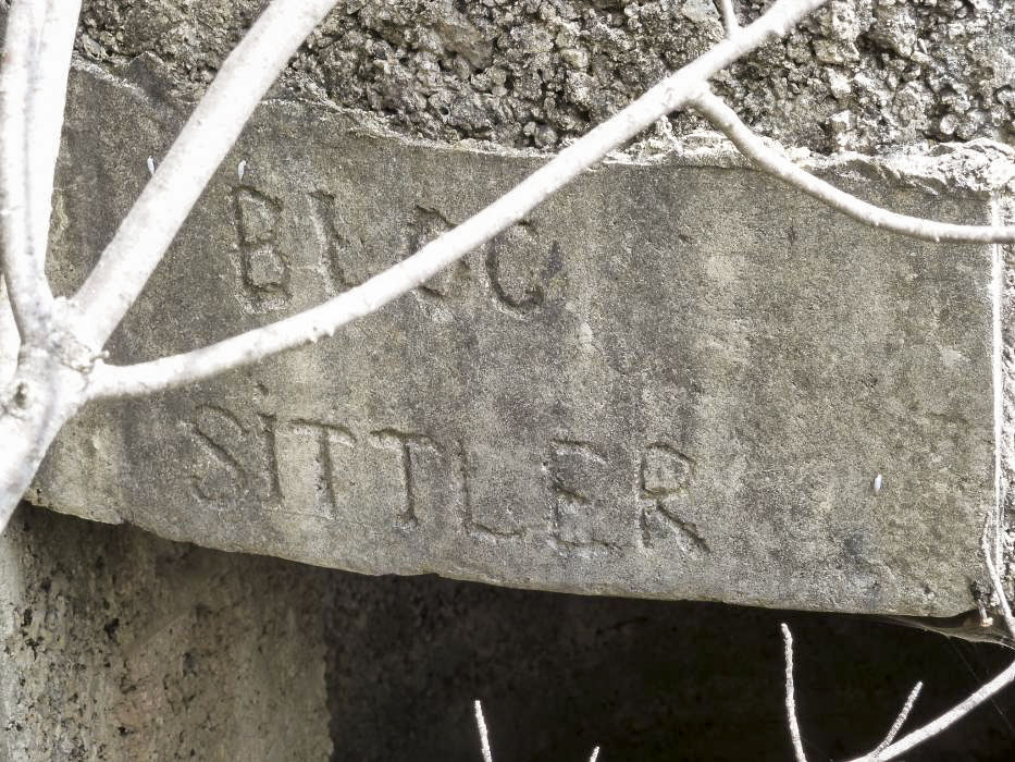 Ligne Maginot - SUILLET OUEST - (Blockhaus pour arme infanterie) - Inscription sur l'entrée - Jean-François PERRIGAULT