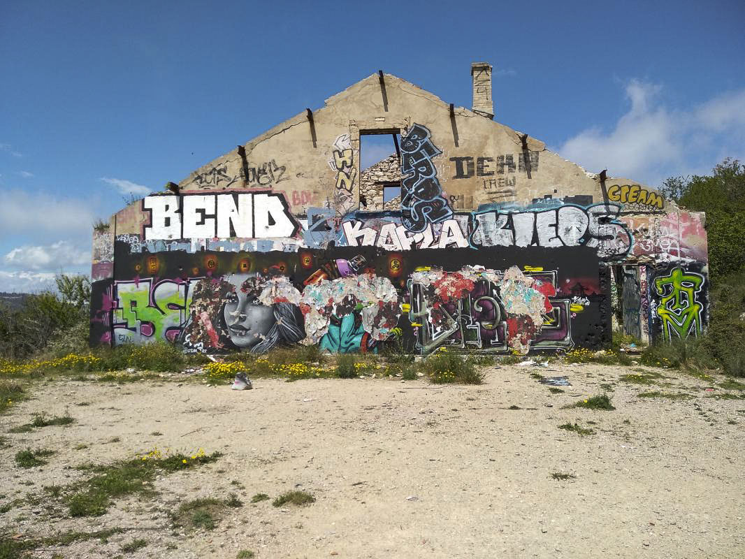 Ligne Maginot - TETE DE CHIEN - (Casernement) -  Les fresque du bâtiment G ont disparu - FisH