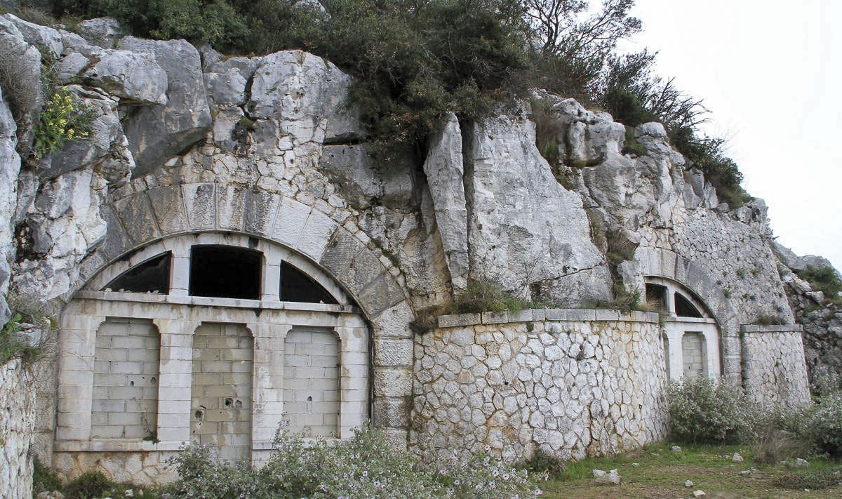 Ligne Maginot - TETE DE CHIEN - (Abri) - Les deux premiers abris - JOLAS, Jean-Michel