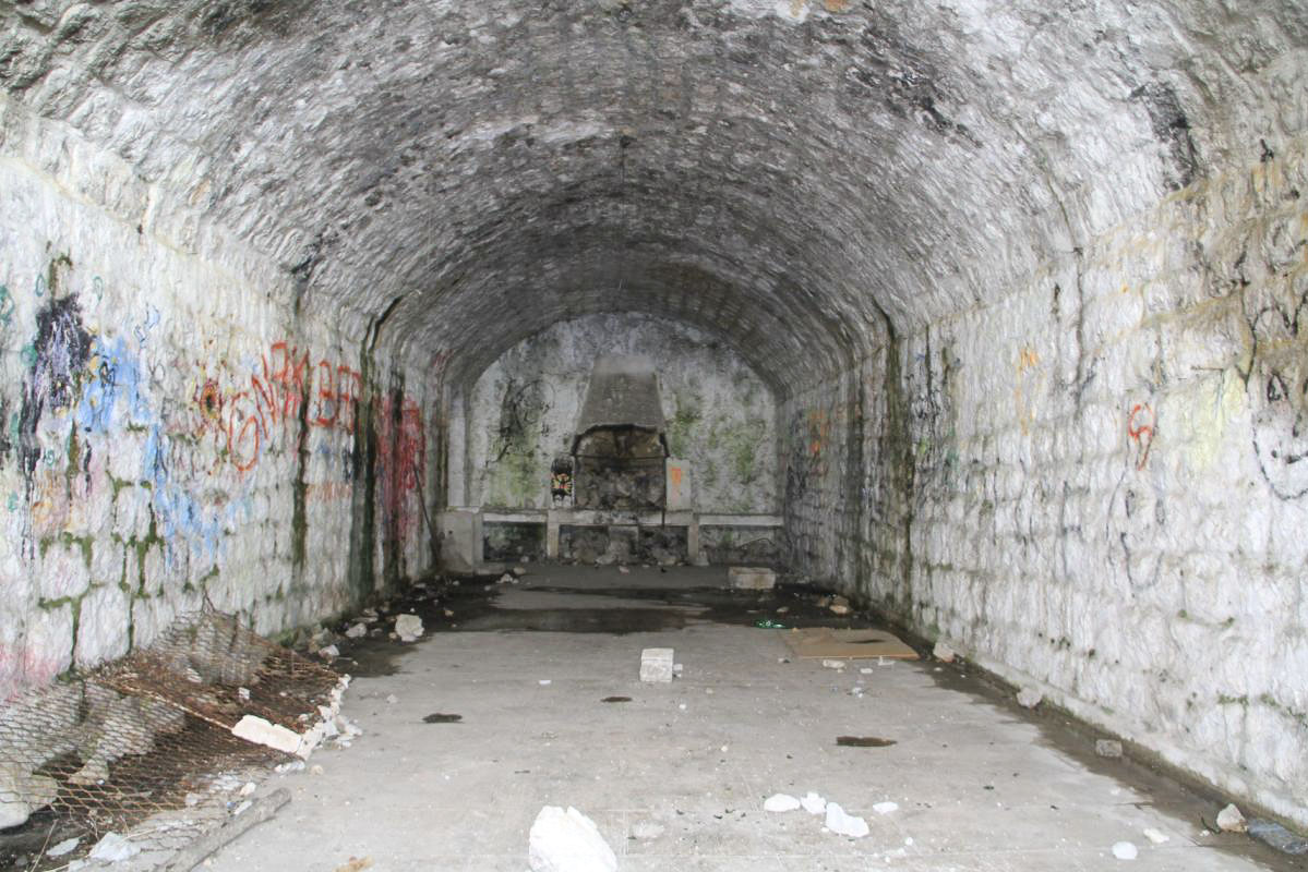 Ligne Maginot - TETE DE CHIEN - (Abri) - L’intérieur de la troisième salle - JOLAS, Jean-Michel