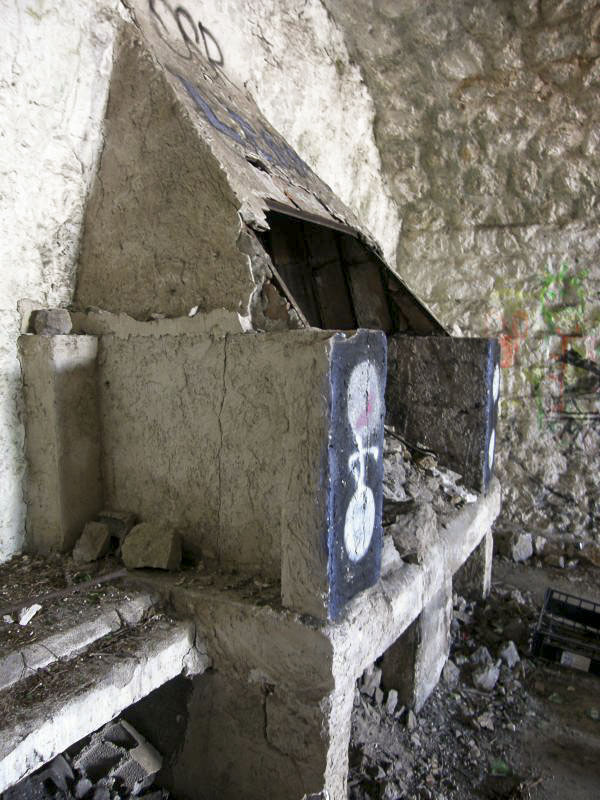 Ligne Maginot - TETE DE CHIEN - (Abri) - Réfectoire (3) - Alain Loviny