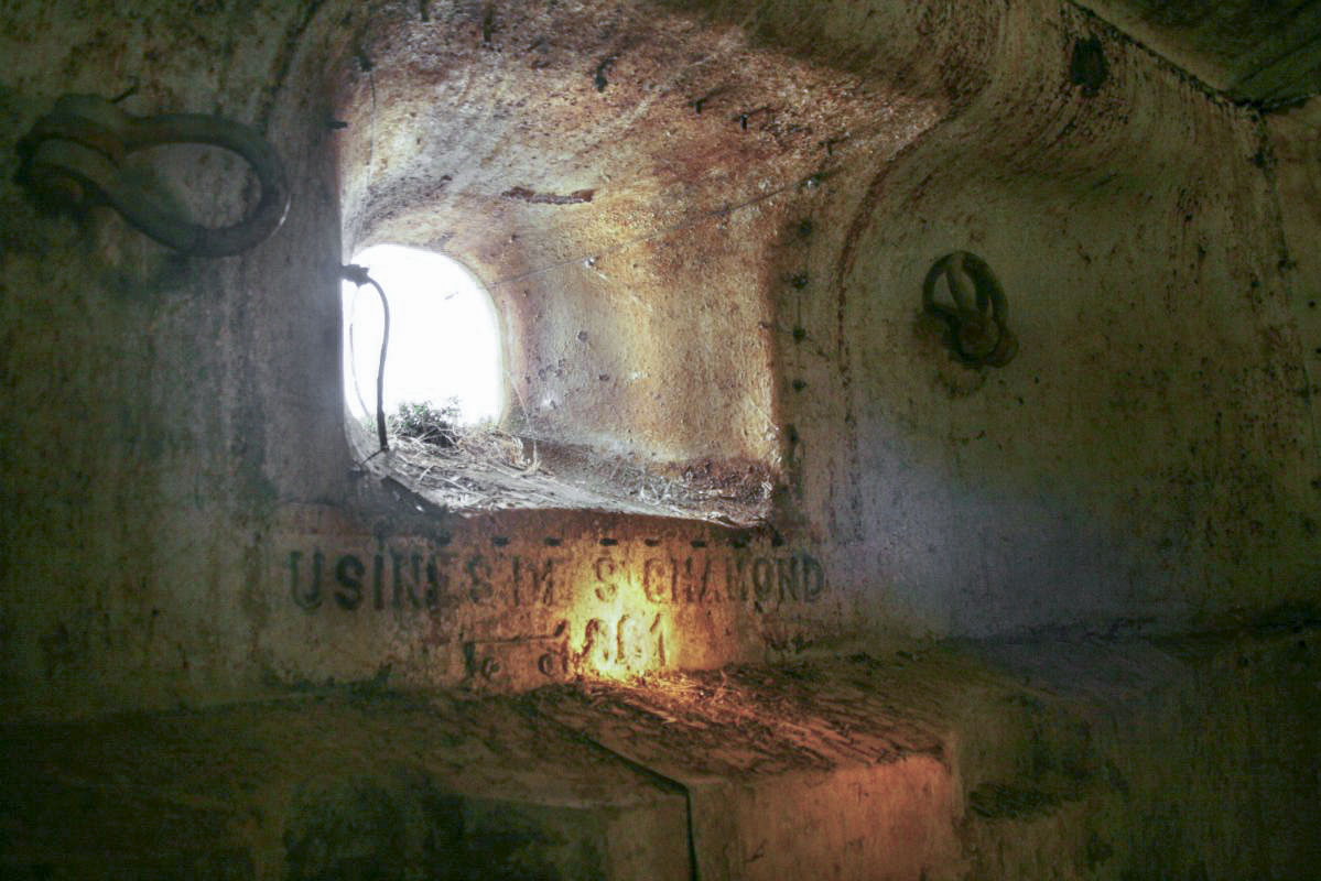Ligne Maginot - TETE DE CHIEN - FORT MASSENA (6° BIE - 157° RAP) - (Position d'artillerie préparée) - Embrasure du 155L - Laurent ICARDO