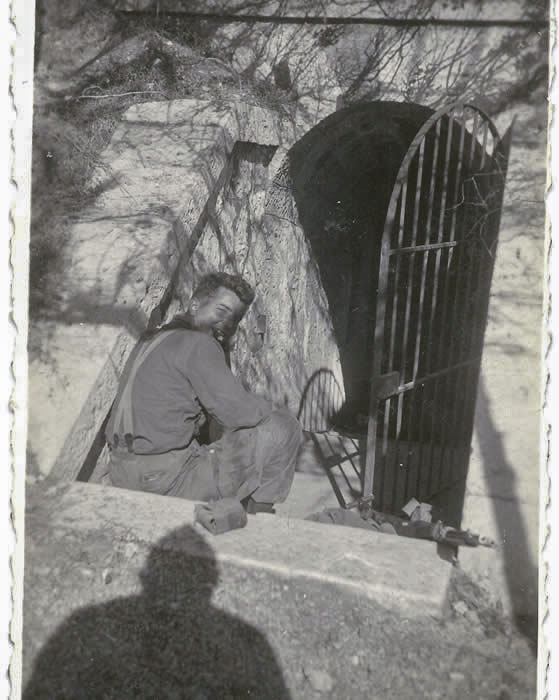 Ligne Maginot - TETE DE CHIEN - FORT MASSENA (6° BIE - 157° RAP) - (Position d'artillerie préparée) - Photo prise en 1944 par les soldats américains - Inconnu