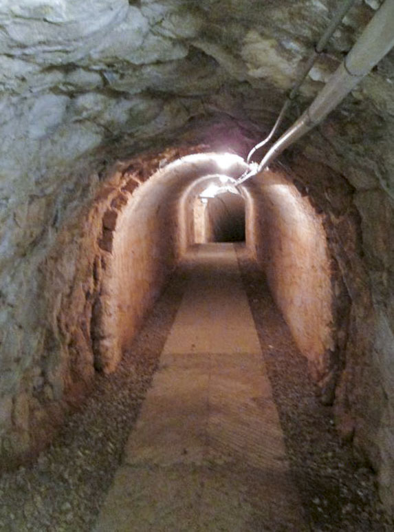 Ligne Maginot - TETE DE CHIEN - FORT MASSENA (6° BIE - 157° RAP) - (Position d'artillerie préparée) - Une des nombreuses galeries - Michel LAUGIER