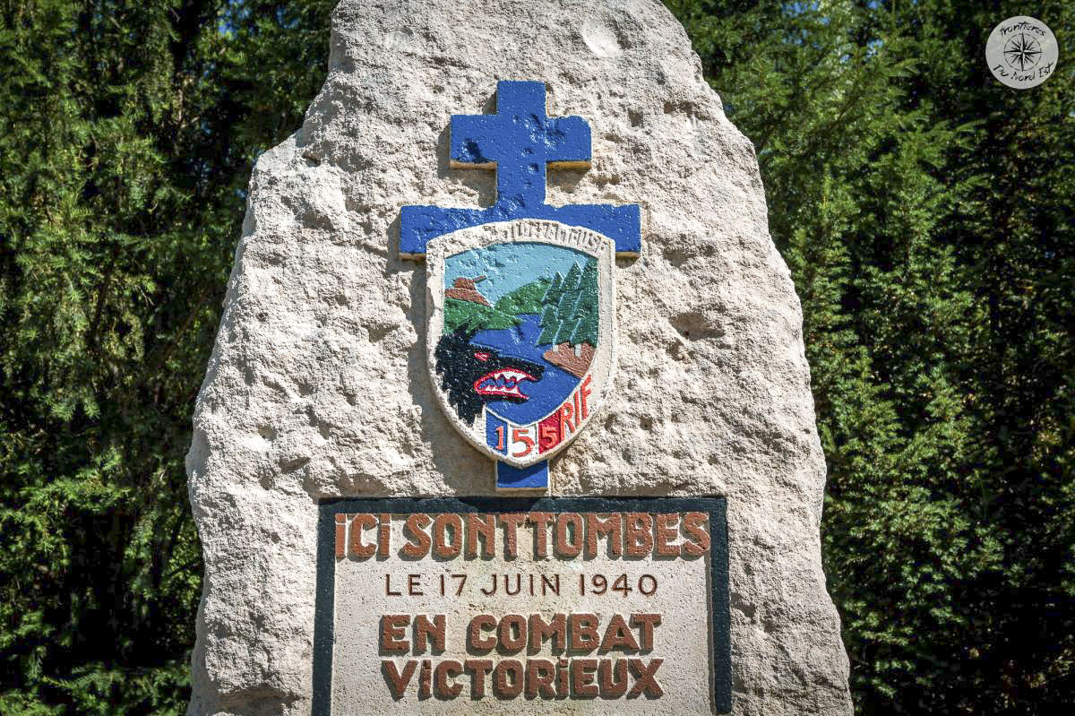 Ligne Maginot - Monument - En forêt de Gobessart (St. Mihiel), la stèle au Régiment Meuse - 155° régiment d'infanterie de forteresse, pendant le repli.