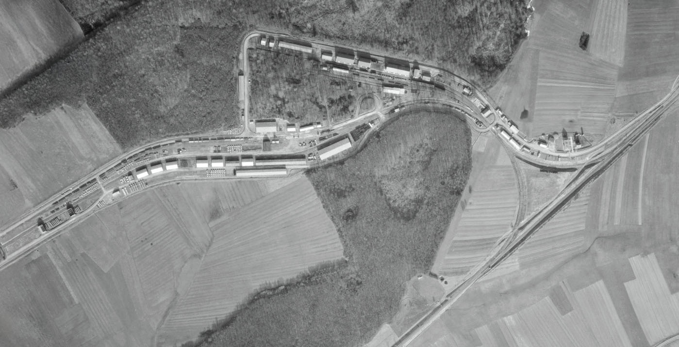 Ligne Maginot - REDING - DéPôT ARRIèRE - (Dépôt de Munitions) - Le depot en 1957
Les voies ALVF rajoutées entre 1935 et 1939 sont visibles sur cette photo. - IGN - Géoportail 1957