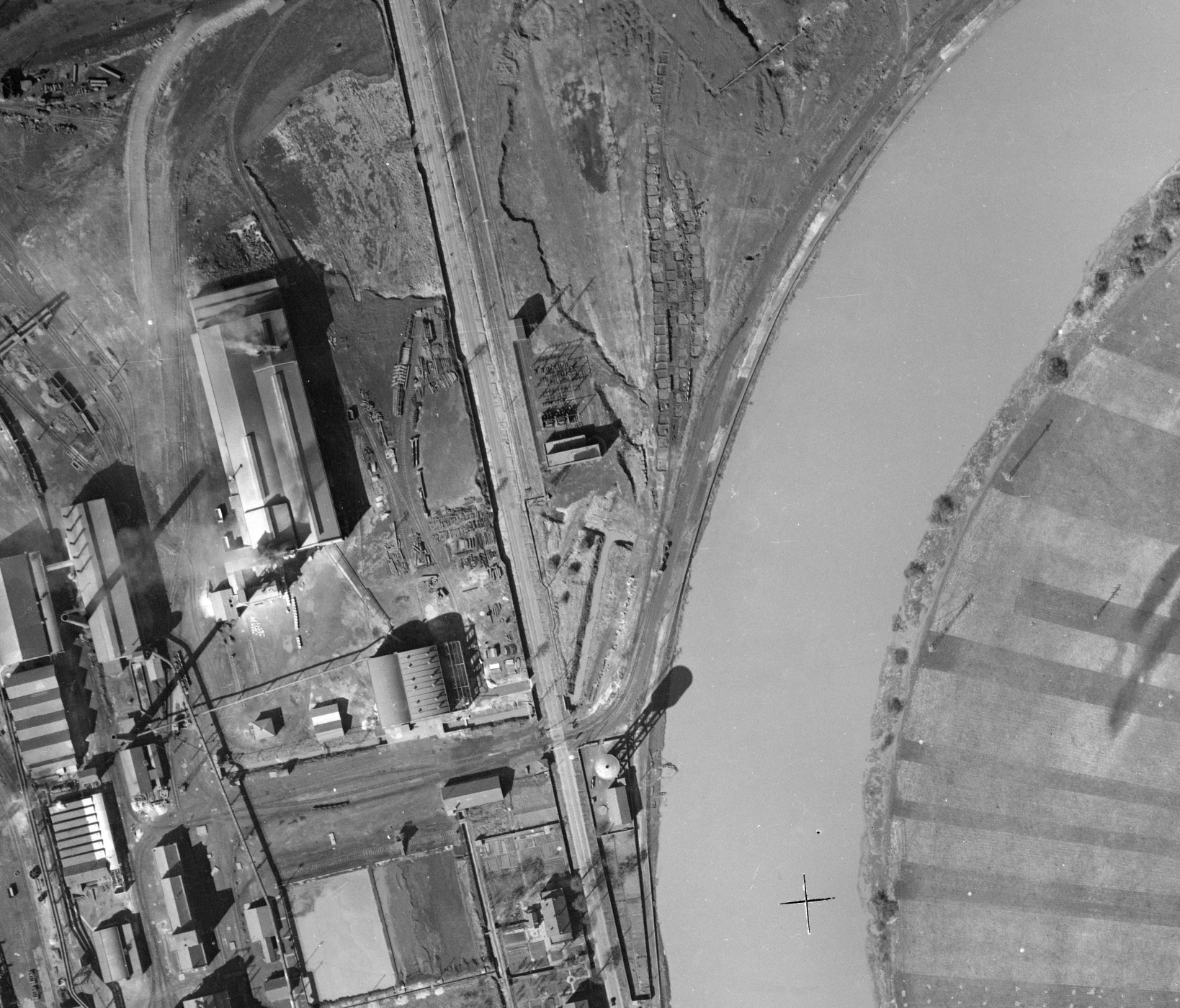 Ligne Maginot - UCKANGE - (Infrastructures électriques) -  - IGN - Géoportail 1951