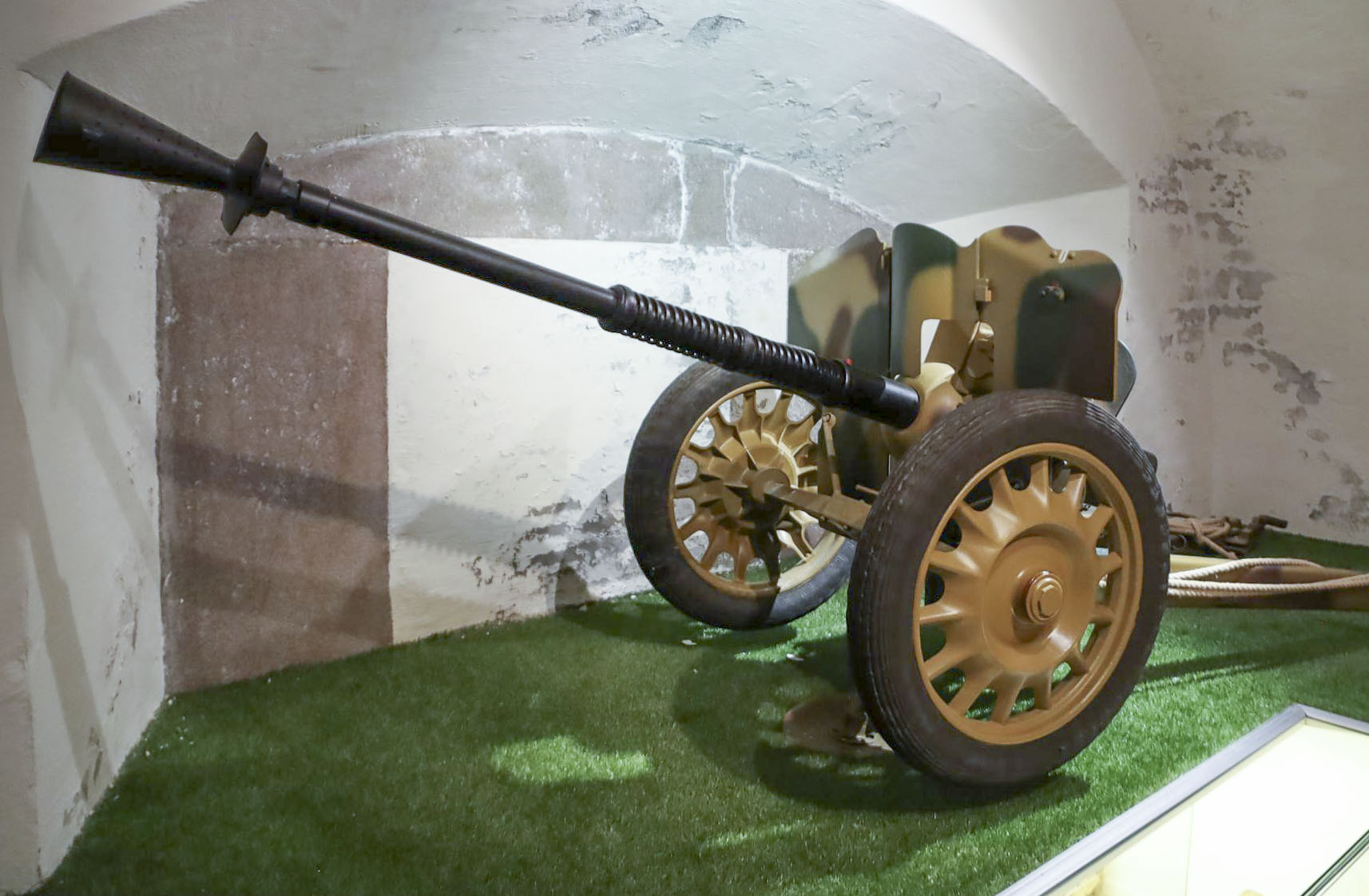 Ligne Maginot - Canon de 25 mm SA Mle 1937 - Musée de la fortification côtière - forteresse d'Oscarsborg - Fjord d'Oslo - Norvège