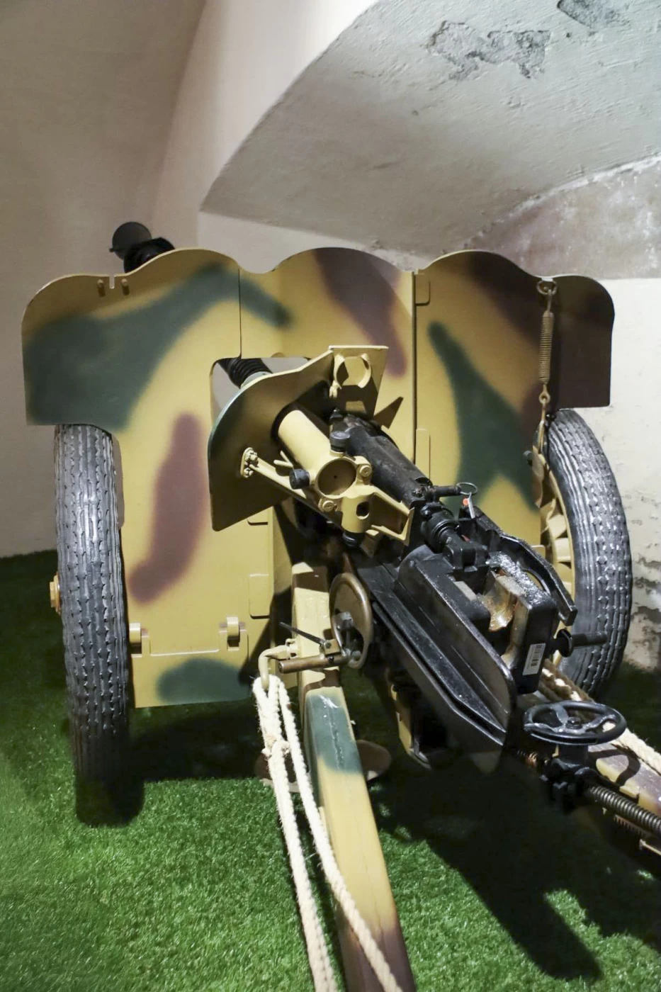 Ligne Maginot - Canon de 25 mm SA Mle 1937 - Musée de la fortification côtière - forteresse d'Oscarsborg - Fjord d'Oslo - Norvège