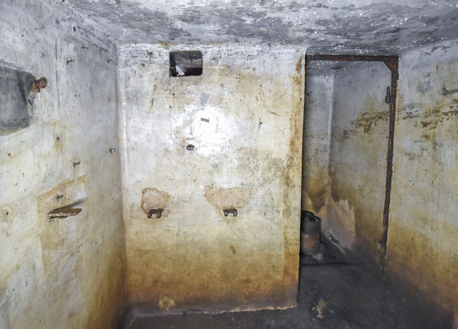 Ligne Maginot - E4 - (Chambre de coupure - Avec central) -  - Ludovic KNAPP