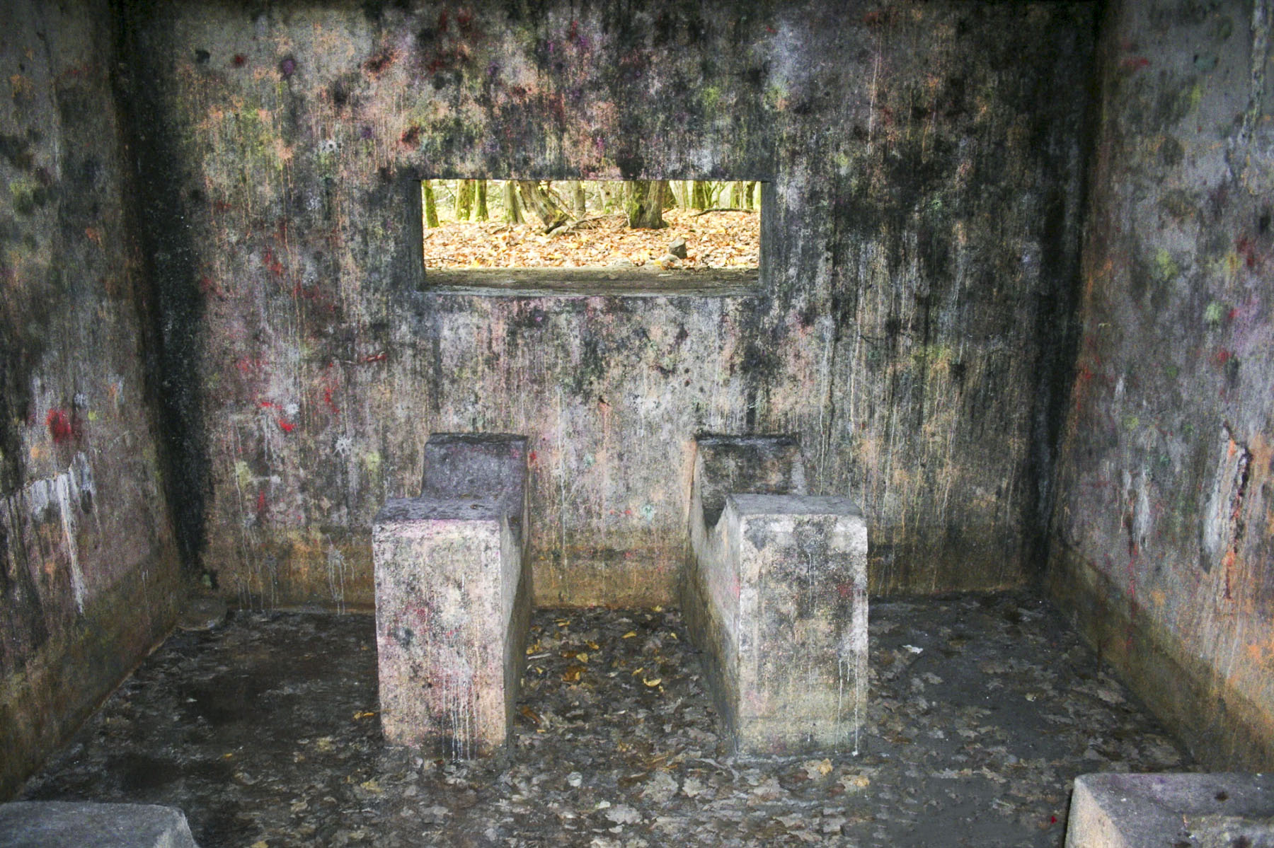 Ligne Maginot - CB287 - MEIEREI 3 - (Blockhaus pour canon) - L'intérieur porte les marques des autres combats - Michel Teiten