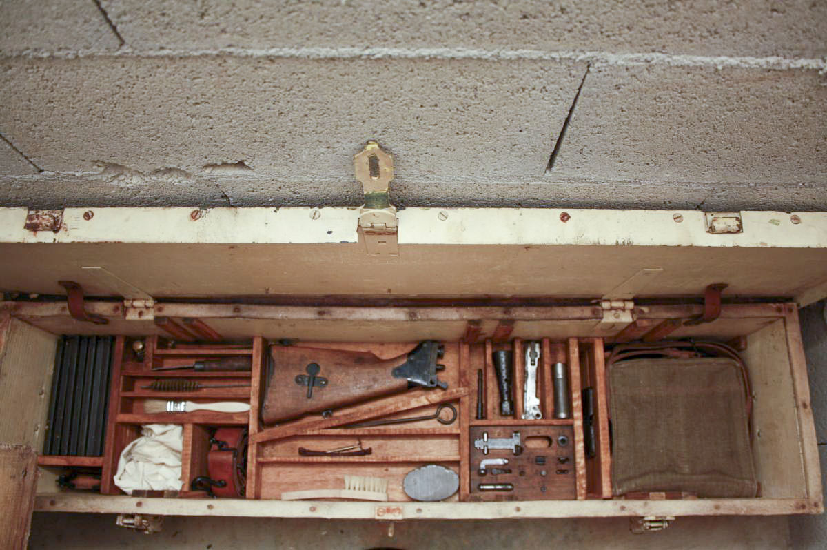 Ligne Maginot - Fusil-mitrailleur 24/29 - caisse de transport pour FM de forteresse d'après guerre