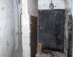 Ligne Maginot - FOUR A CHAUX - FAC - (Ouvrage d'artillerie) - Entrée munitions
WC du bloc 