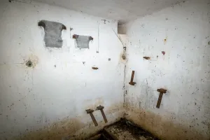 Ligne Maginot - E1 - (Chambre de coupure) - L'intérieur