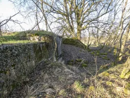 Ligne Maginot - LEGERET NORD 3 - C5-B - (Blockhaus pour canon) - La façade de flanquement vers la droite pour mitrailleuse.