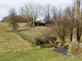 Ligne Maginot - DB47 - MB5 - ENTRE DEUX MONTS - (Blockhaus pour canon) - Le blockhaus au fond du jardin