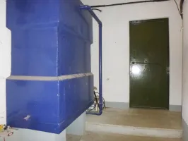 Ligne Maginot - FOUR A CHAUX - FAC - (Ouvrage d'artillerie) - Entrée munitions
L'accès a la chambre de tir FM et cloche. A gauche le réservoir d'eau