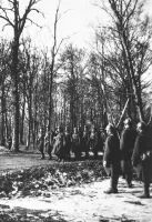 Ligne Maginot - VECKRING - (Camp de sureté) - Hommes du 162° RIF ou du 164° RIF défilant à proximité du camp de sureté de Veckring.
photo prise en 1937