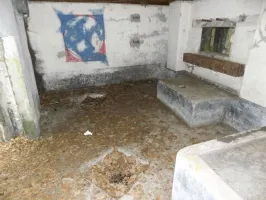 Ligne Maginot - HANAU 1 - (Blockhaus pour canon) - Emplacement du canon avec réservations pour les bêches d'encrage de celui ci