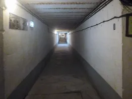 Ligne Maginot - FOUR A CHAUX - FAC - (Ouvrage d'artillerie) - Entrée de la caserne
Poste de défense FM
Vue du créneau