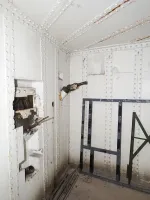 Ligne Maginot - FOUR A CHAUX - FAC - (Ouvrage d'artillerie) - Entrée des hommes
Deuxième chambre de tir
Poste FM et goulotte à grenades