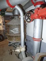 Ligne Maginot - FOUR A CHAUX - FAC - (Ouvrage d'artillerie) - Entrée des hommes
Deuxième chambre de tir
Dispositif de filtration de l'air venant de l'extérieur