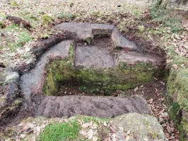 Ligne Maginot - ERBSENTHAL - (Cuve pour arme d'infanterie) - La cuve pour FM taillée dans le grès