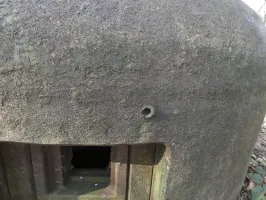 Ligne Maginot - RAMSTEIN OUEST - (Casemate d'infanterie - Simple) - Un impact dans la cloche GFM.