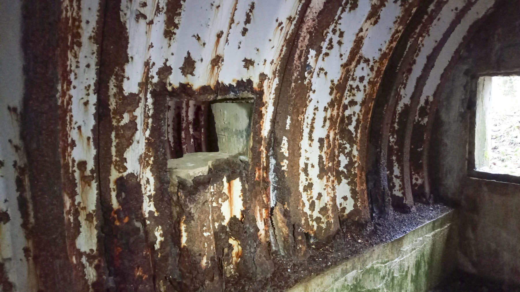 Ligne Maginot - SERROUVILLE (SOUS-SECTEUR AUMETZ - 128° RIF) - (PC de Sous-Secteur) - PC à six alvéoles
L'intérieur - Marc Fossoul