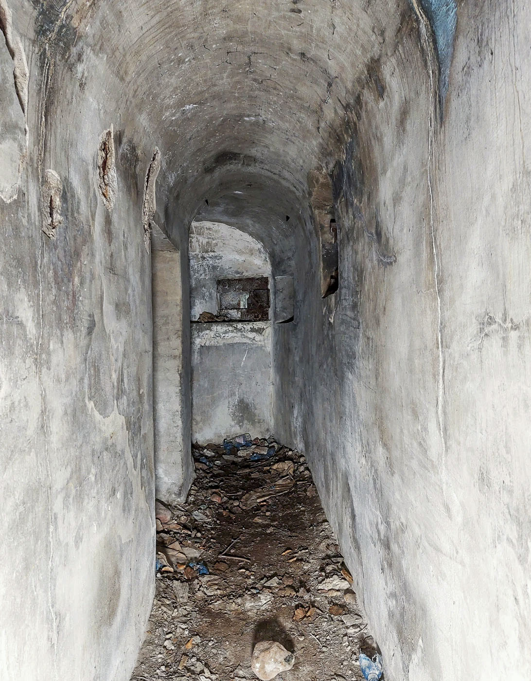 Ligne Maginot - MAIN DU PRINCE 2 - (Blockhaus pour arme infanterie) - Galerie vers le blockhaus mitrailleuse de droite - Gregory Fuchs