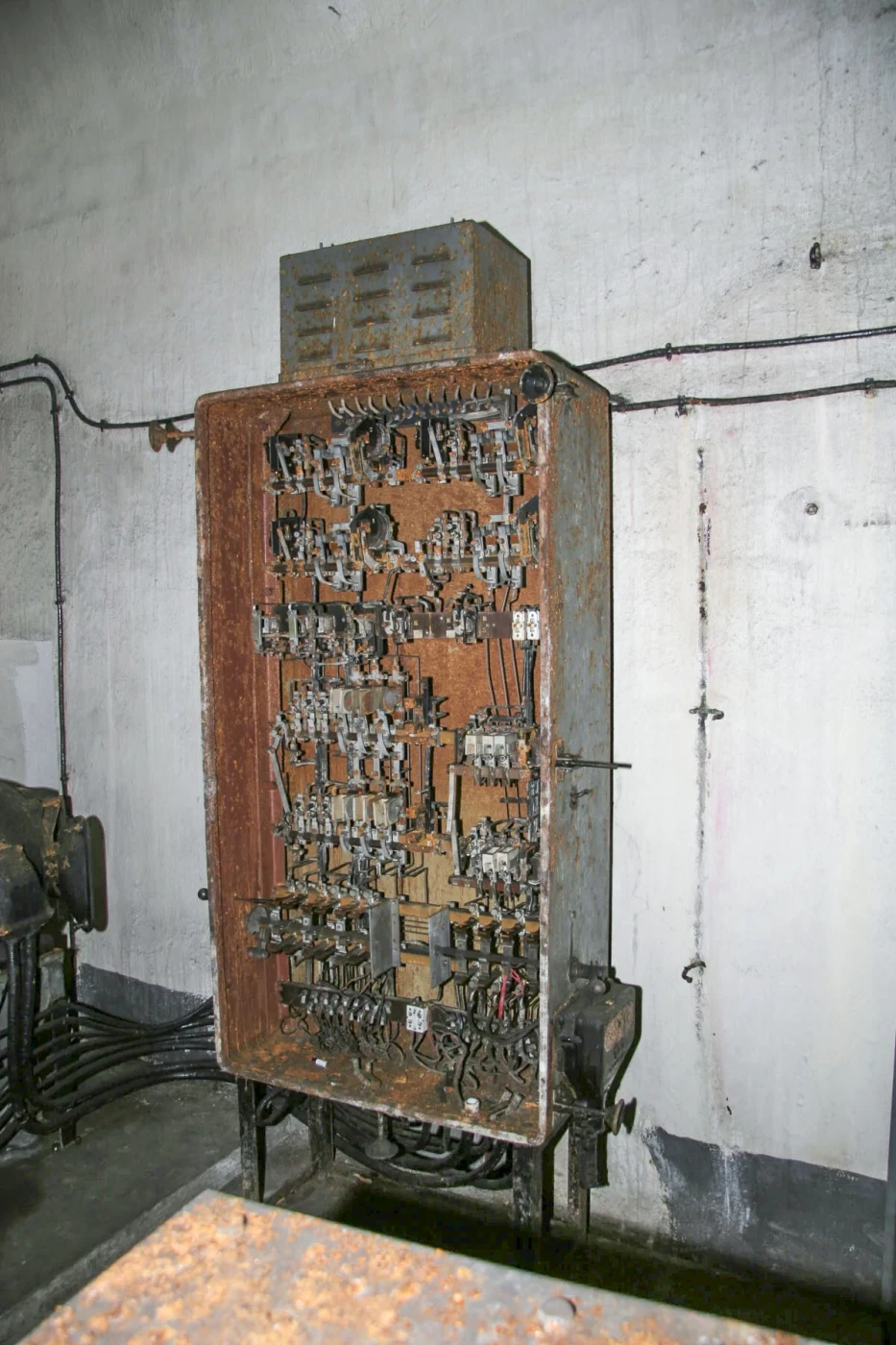 Ligne Maginot - MONTE GROSSO (MG) - E02 - (Ouvrage d'artillerie) - Machinerie du monte-charge - Luc Bourachot