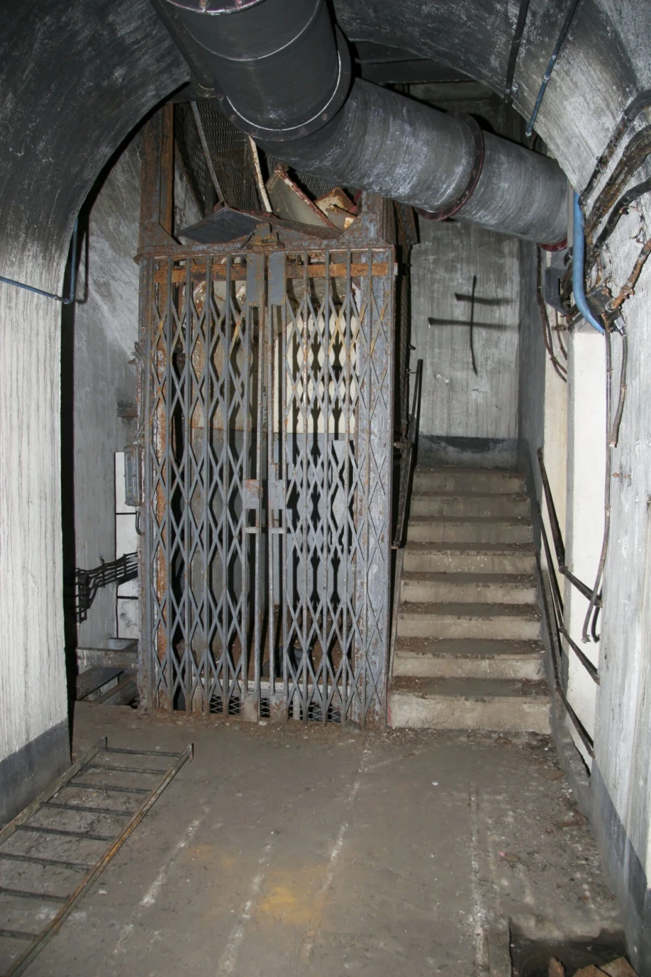 Ligne Maginot - MONTE GROSSO (MG) - E02 - (Ouvrage d'artillerie) - Le monte-charge - Luc Bourachot